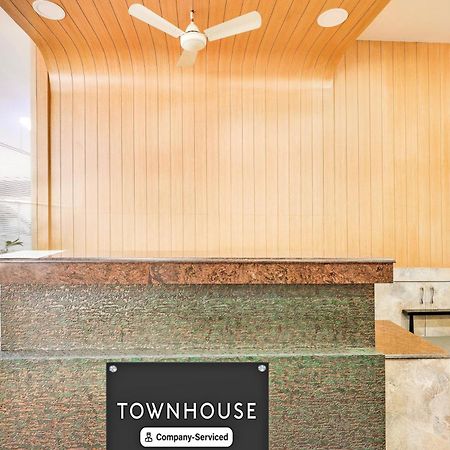 Super Townhouse Visakhapatnam Hotel Екстериор снимка