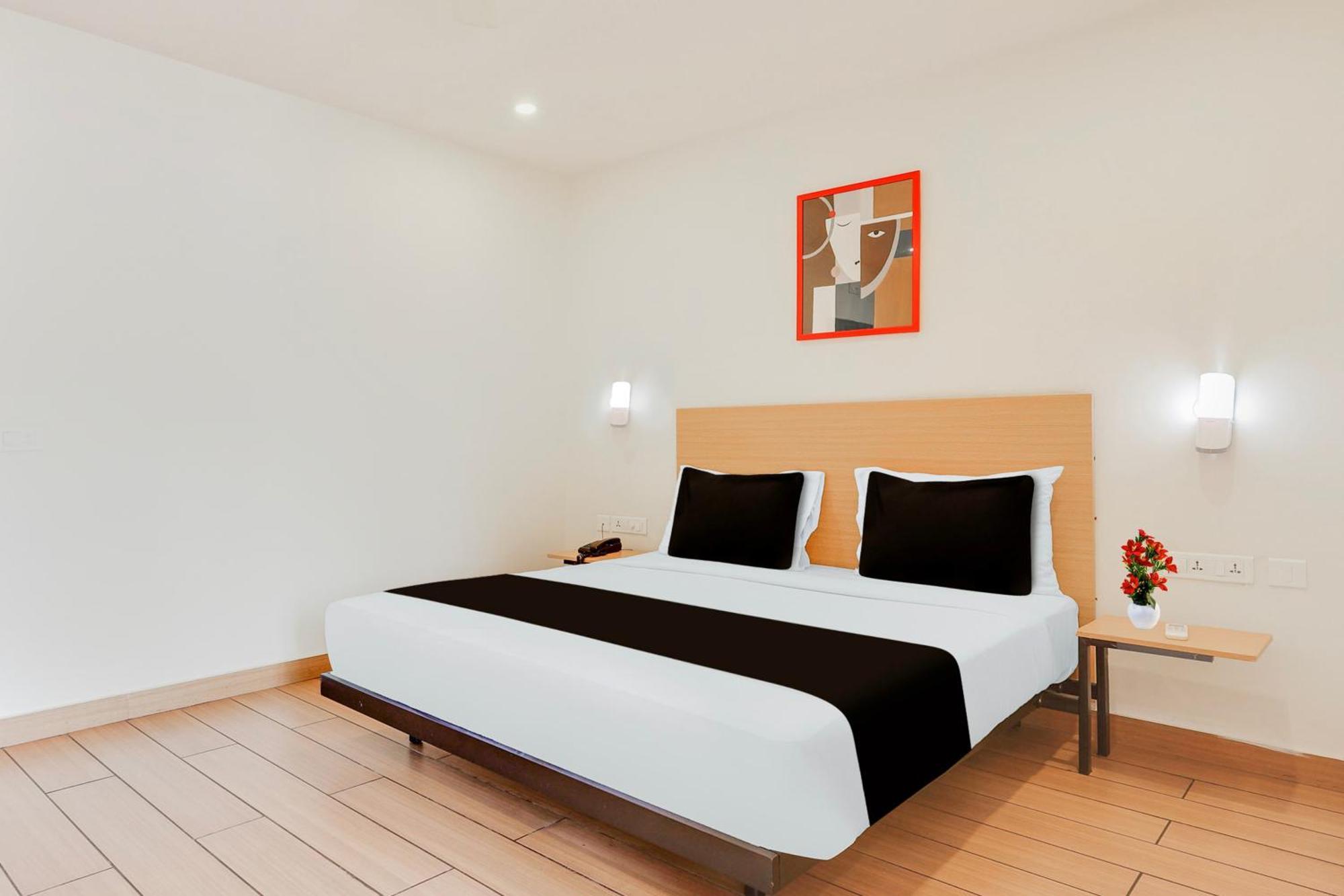 Super Townhouse Visakhapatnam Hotel Екстериор снимка