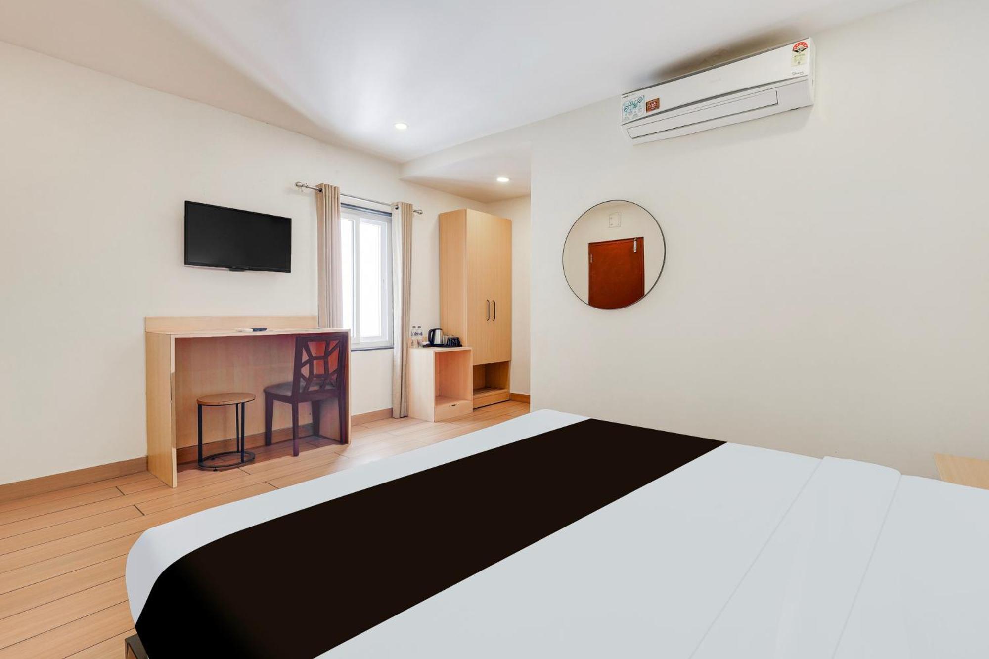 Super Townhouse Visakhapatnam Hotel Екстериор снимка