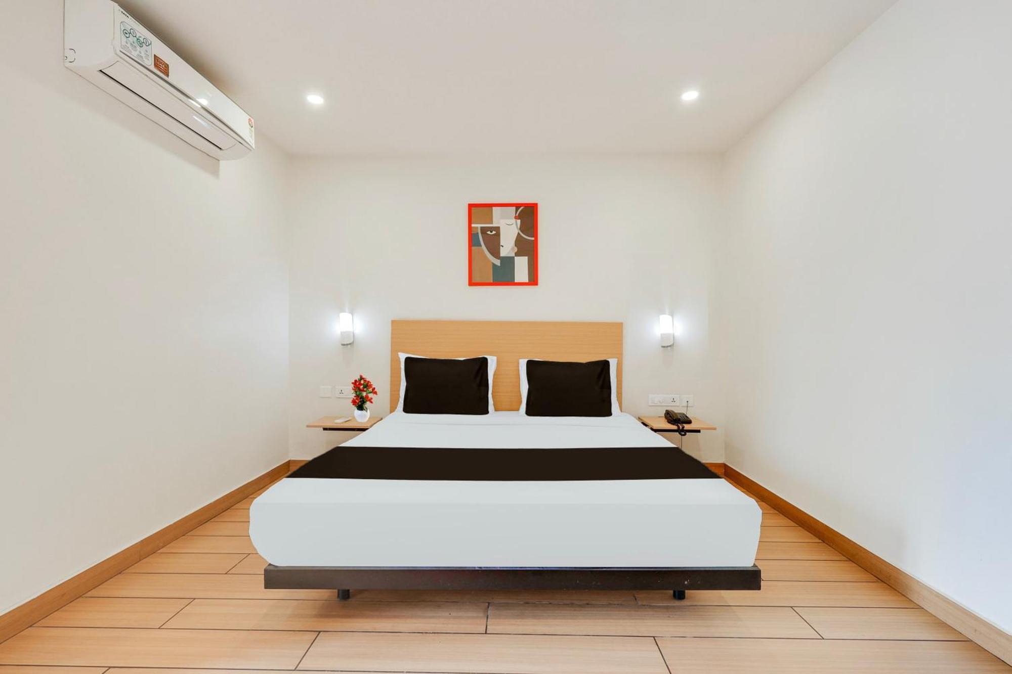 Super Townhouse Visakhapatnam Hotel Екстериор снимка