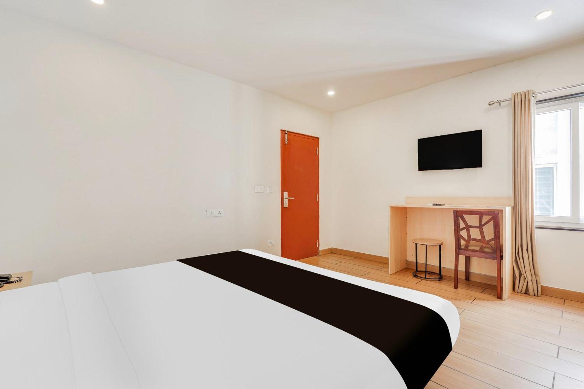 Super Townhouse Visakhapatnam Hotel Екстериор снимка