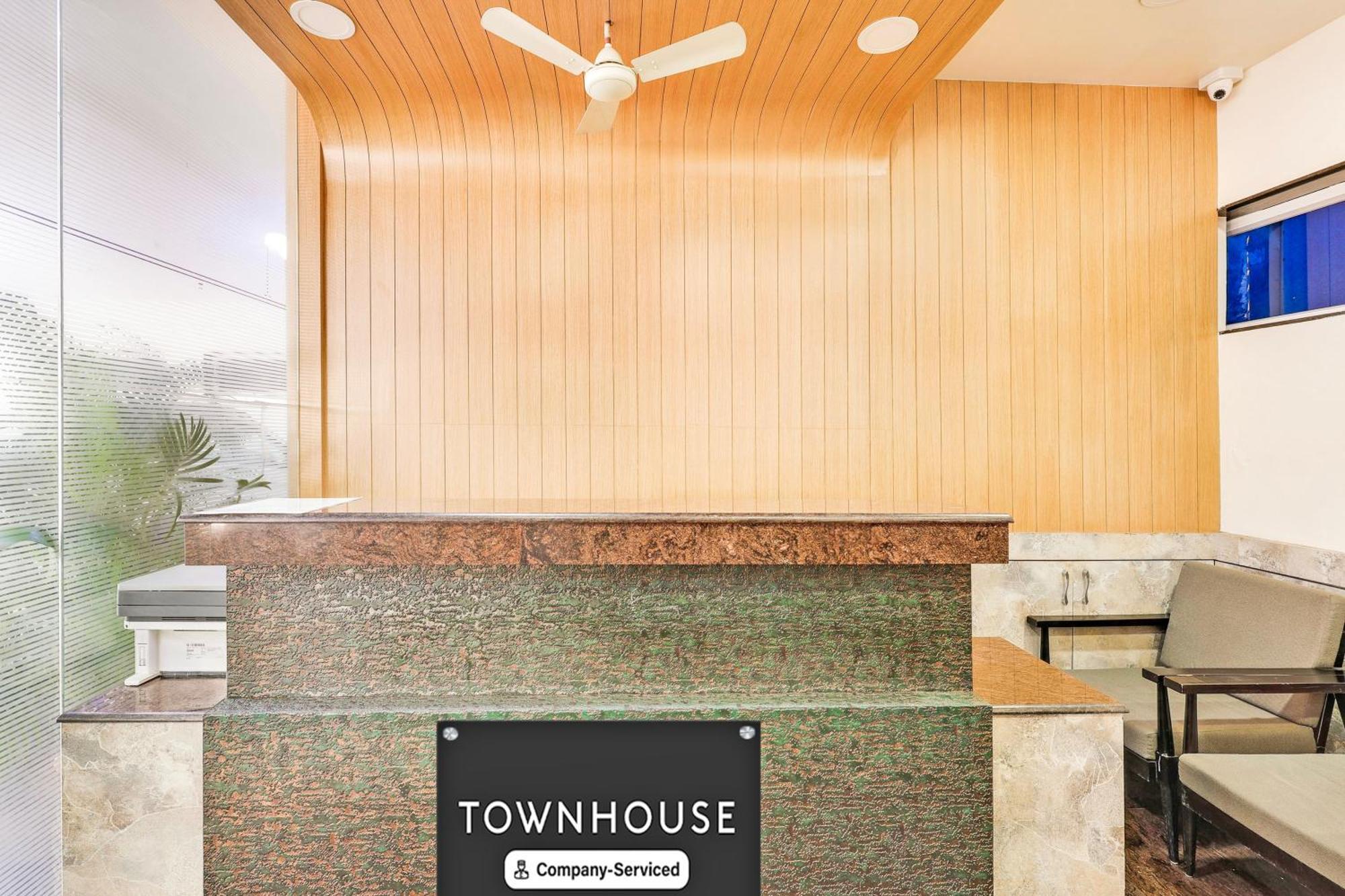 Super Townhouse Visakhapatnam Hotel Екстериор снимка