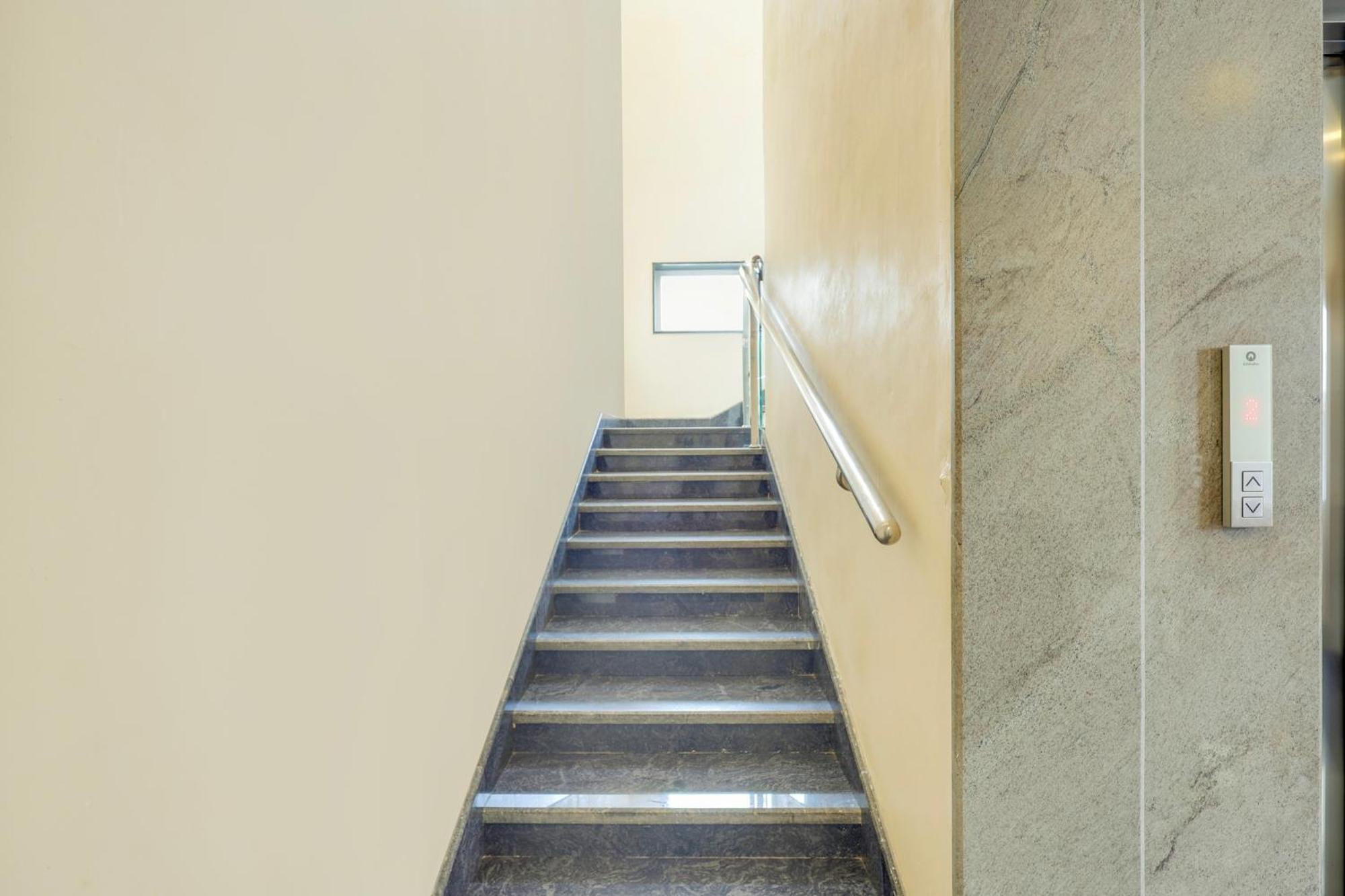 Super Townhouse Visakhapatnam Hotel Екстериор снимка