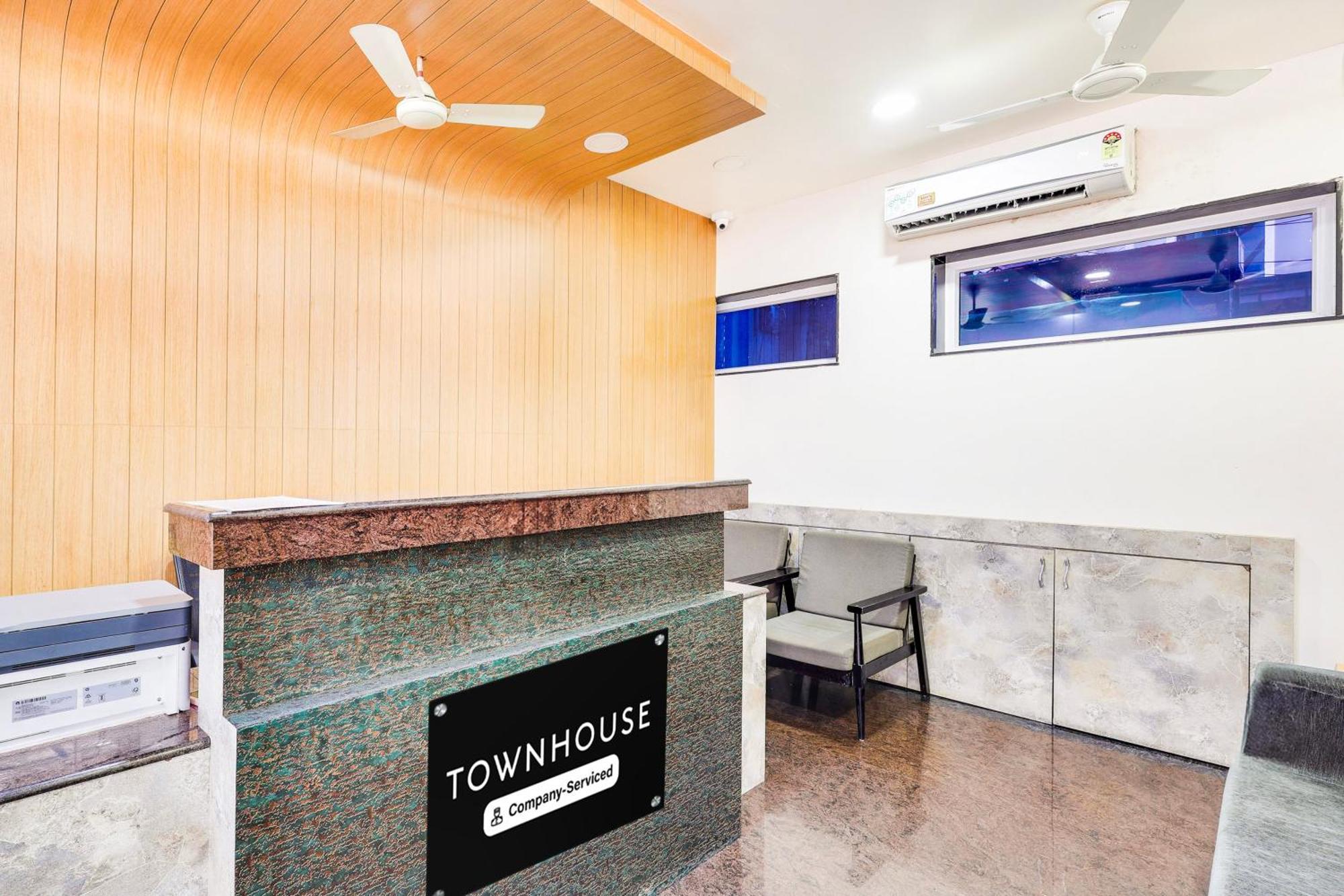 Super Townhouse Visakhapatnam Hotel Екстериор снимка