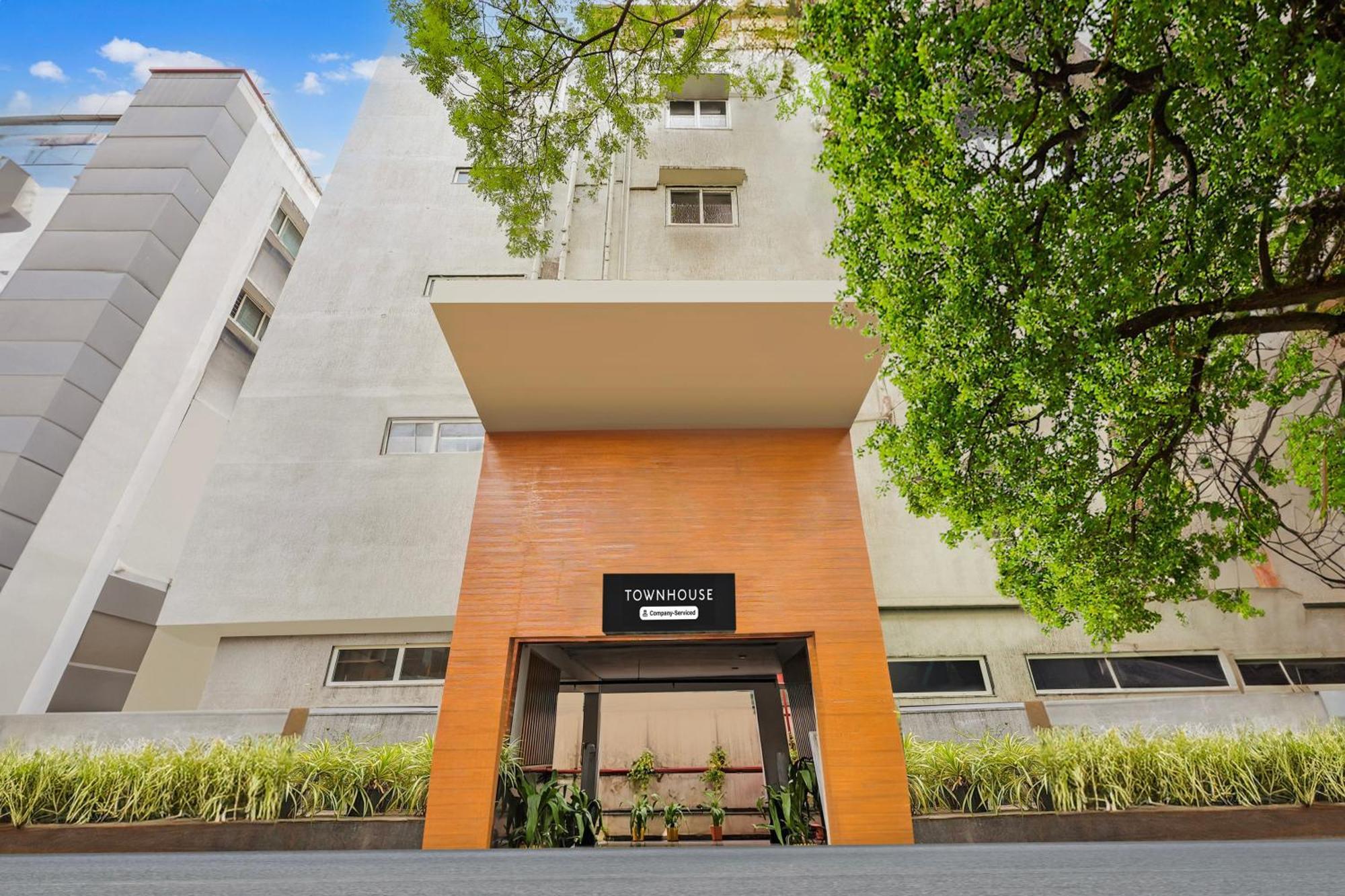 Super Townhouse Visakhapatnam Hotel Екстериор снимка